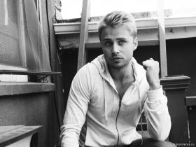 Фото актёра Макс Ллойд-Джонс