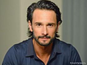 Фото актёра Родриго Санторо