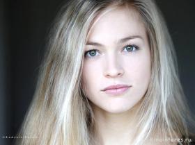 Фото актёра Юли Энгельбрехт