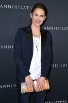 Фото актёра Тува Новотны