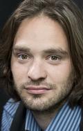 Фото актёра Чарли Кокс